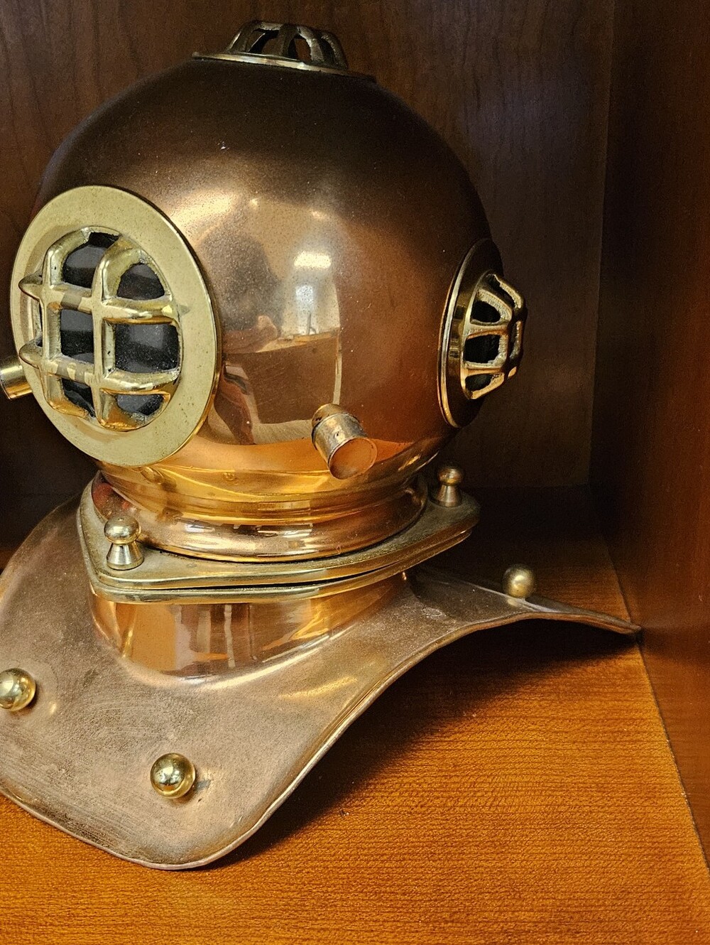 Decorative Vintage Diving Helmet - Brass Finish - Picture 3 of 5